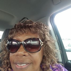 Meet your Posher, Samella